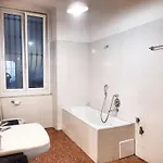 아파트 Charming In - 70 M² - Parking Included *