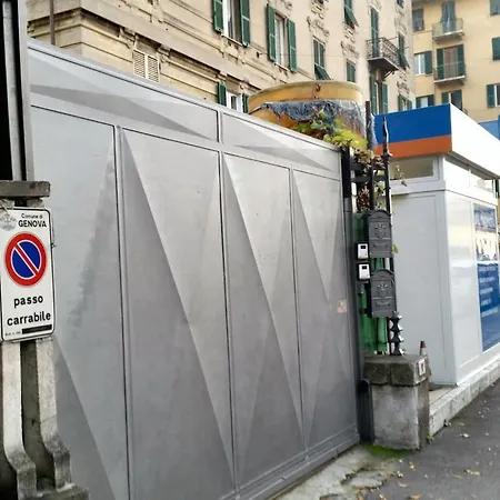 Charming In - 70 M² - Parking Included 公寓 热那亚