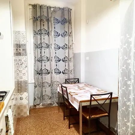 Charming In 70 M² Parking Included Genua