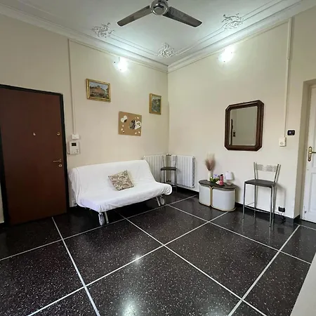 Charming In 70 M² Parking Included Genua