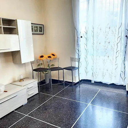 Charming In - 70 M² - Parking Included Apartment