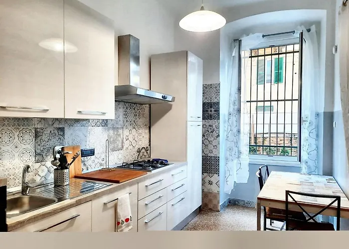 Charming In - 70 M² - Parking Included